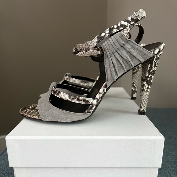 Gorgeous Balenciaga suede and snakeskin heels, size 39 - Picture 2 of 9